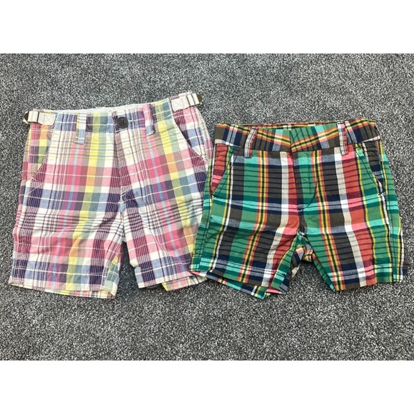 Baby Gap Other - BABY GAP cargo plaid shorts Lot of 2 boy's size 12-18 months and 18-24 months